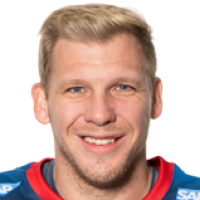 Дастин Вольф